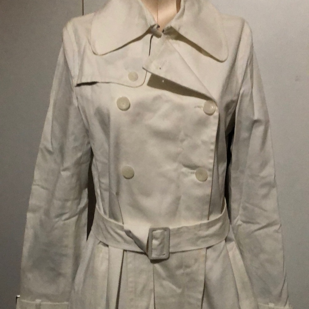 NWT Oilily 36 White trench coat